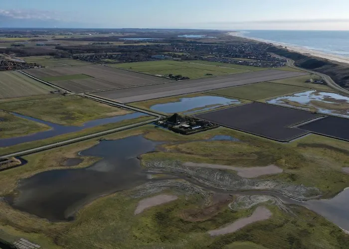 Camping De Hut, In Natuurgebied En Vlakbij Het